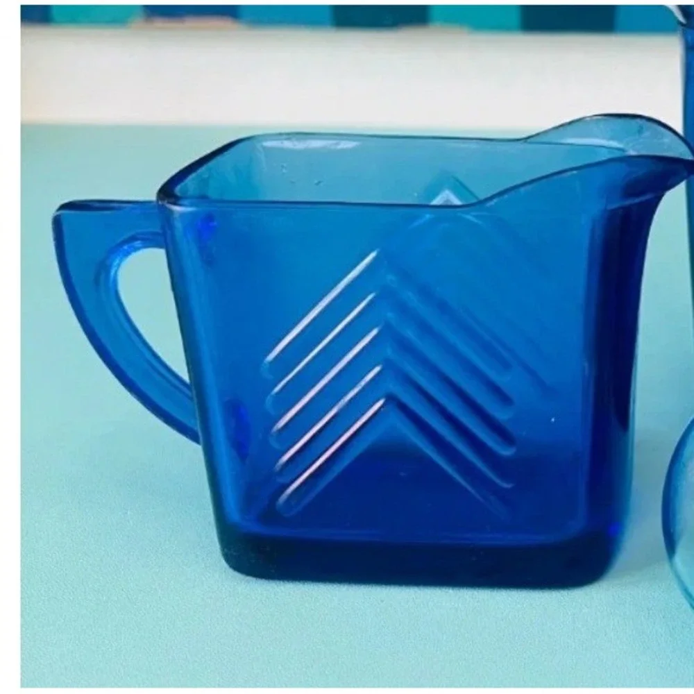 Vintage Cobalt Blue Glass Creamer Set Art Deco Chevron Skyscraper Pattern 2pc